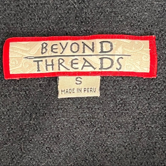 Beyond Threads Alpaca and Wool Blend button Up Long Sleeve Jacket Size Small - Picture 9 of 9